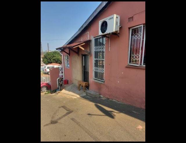 3 BEDROOM HOUSE FOR SALE IN AUSTERVILLE